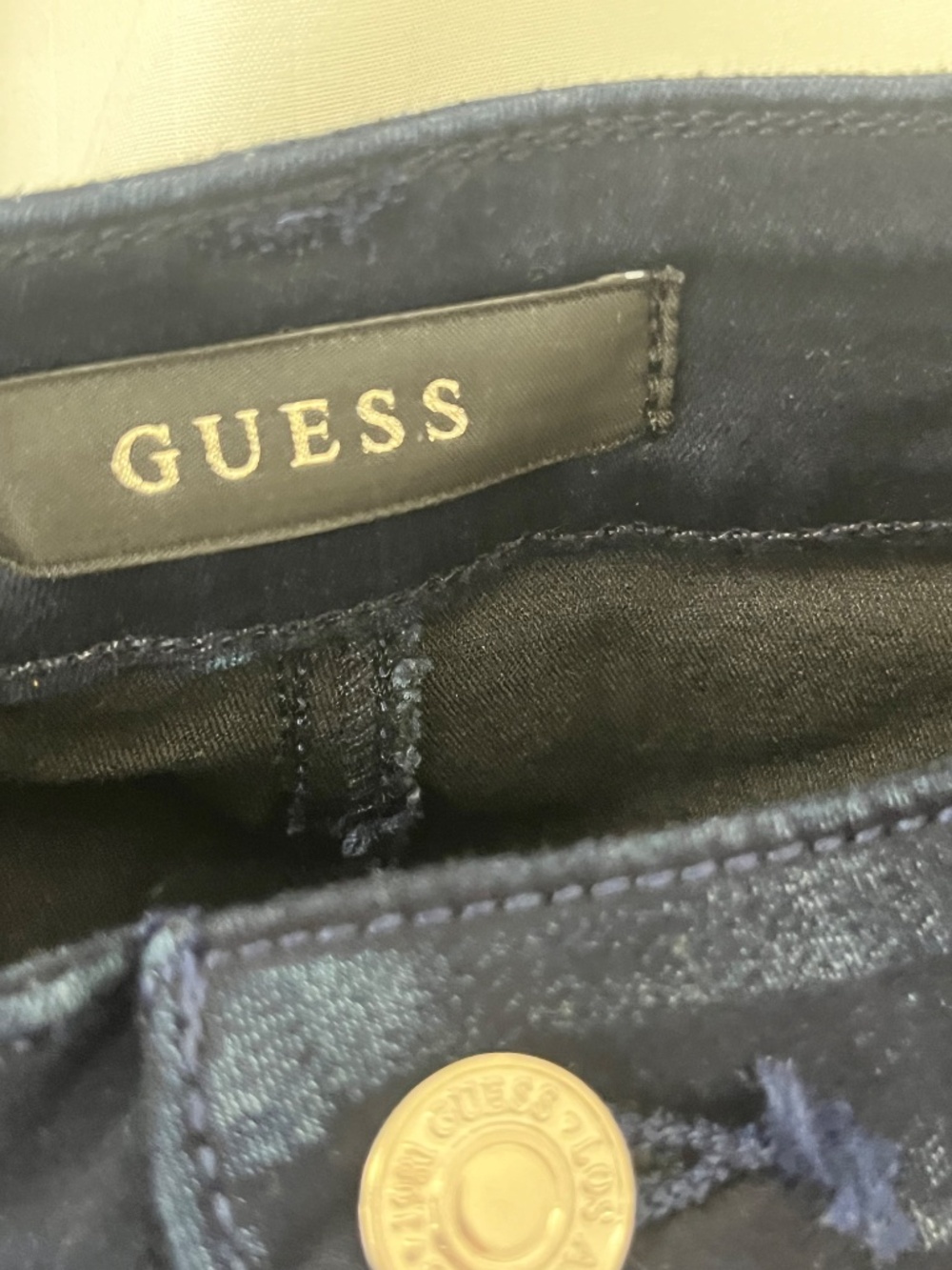 NWT Guess jeans - Picture 4 of 4